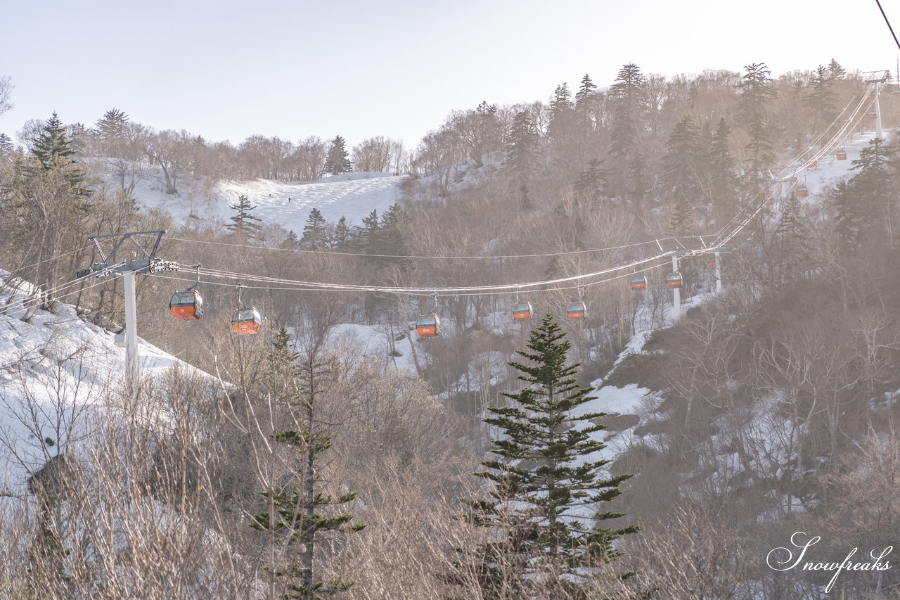 札幌国際スキー場　2020-2021ウィンターシーズン営業最後の週末。煌めく陽光を浴びながら、今季最後の撮影へ。SNOW Freaks 今季最後のレポートです(^^)/